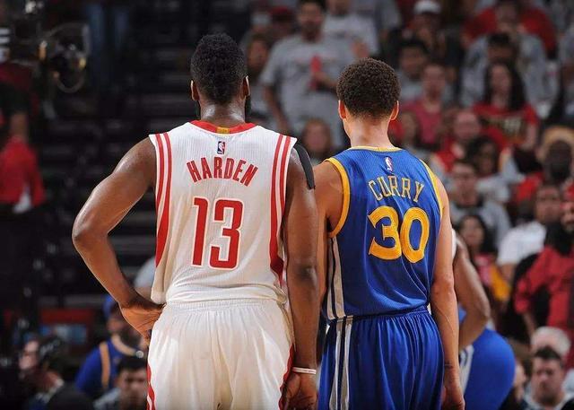 场通过一记 场通过一记